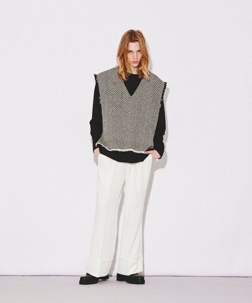 tk.TAKEO KIKUCHI（ティーケータケオキクチ）の「◆エステルツイルロールアップパンツ（その他パンツ・メンズ・オフホワイト/ブラック・01/02/03）」の18枚目の写真