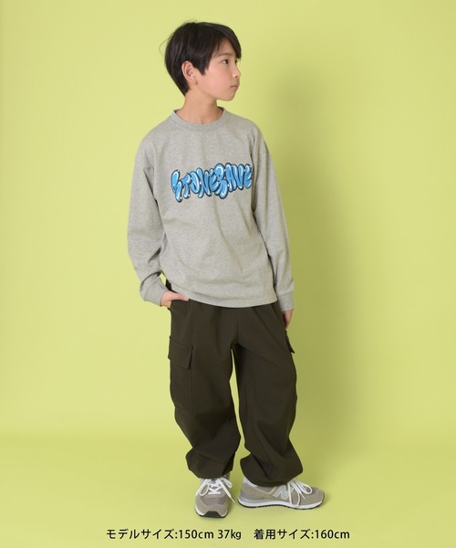 GLAZOS（グラソス）の「グラフィティプリント長袖Tシャツ（Tシャツ/カットソー・キッズ・グレー/ブルー/ネイビー/ホワイト・170cm/150cm/140cm/160cm）」の7枚目の写真