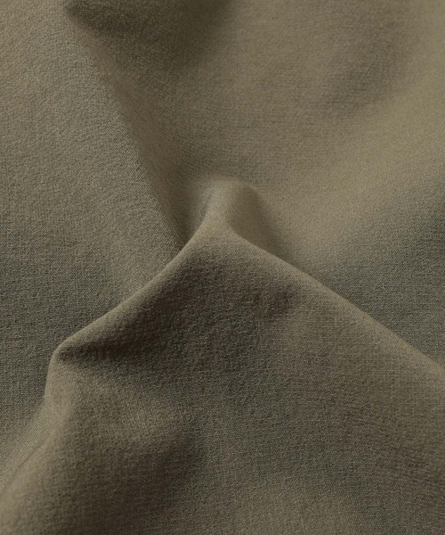 GLAZOS(グラソス)の「ナイロンストレッチ・テーラードジャケット【セットアップ対応】(テーラードジャケット・キッズ・カーキ/チャコールグレー・160cm/170cm/150cm/140cm)」の4枚目の写真