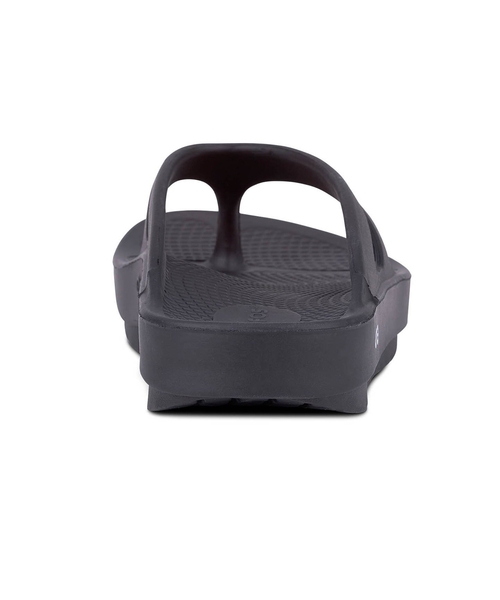 OOFOS(ウーフォス)の「【OOFOS / ウーフォス】 OOriginal サンダル(サンダル・メンズ・チャコールグレー/ブラック・25cm/26cm/27cm/28cm)」の8枚目の写真