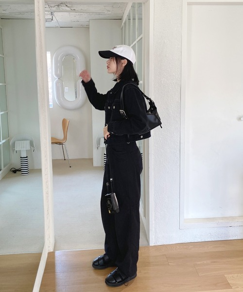 by muni:r(バイ ムニール)の「ベーシックカジュアルデニムジャケット(デニムジャケット・レディース・ブラック/ライトブルー・FREE)」の4枚目の写真