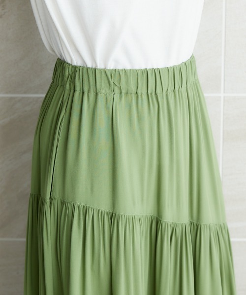 miclat（ミクラ）の「大きいサイズ　ギャザーティアードスカート　miclat（スカート・レディース・ブラック/グリーン系・LL/5L/4L/3L/L）」の11枚目の写真