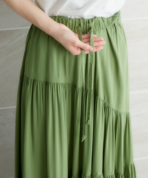 miclat（ミクラ）の「大きいサイズ　ギャザーティアードスカート　miclat（スカート・レディース・ブラック/グリーン系・LL/5L/4L/3L/L）」の12枚目の写真