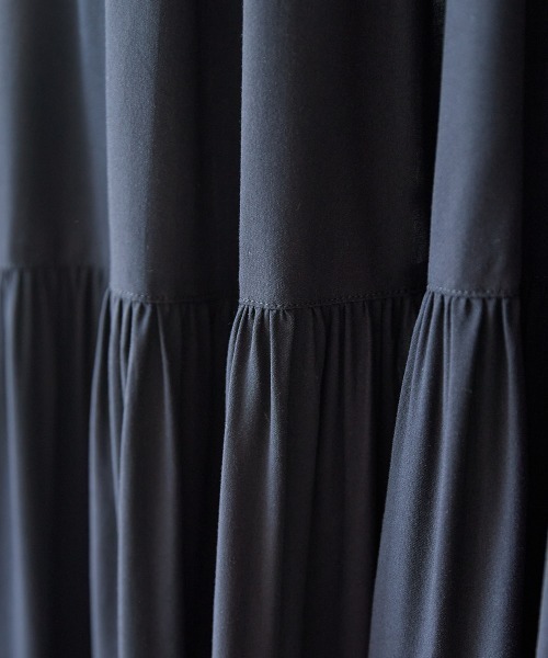 miclat（ミクラ）の「大きいサイズ　ギャザーティアードスカート　miclat（スカート・レディース・ブラック/グリーン系・LL/5L/4L/3L/L）」の16枚目の写真