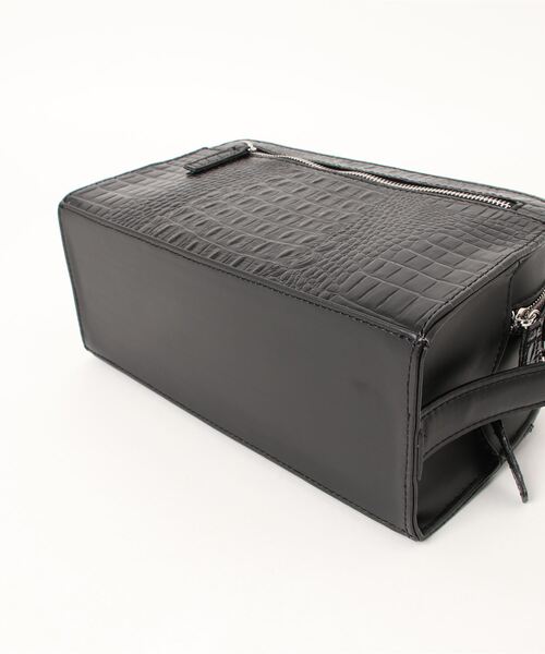 KAZZU SELECT（カッズセレクト）の「クロコ型押しボックス型セカンドバッグ（クラッチバッグ・メンズ・ブラック・ONE SIZE）」の5枚目の写真