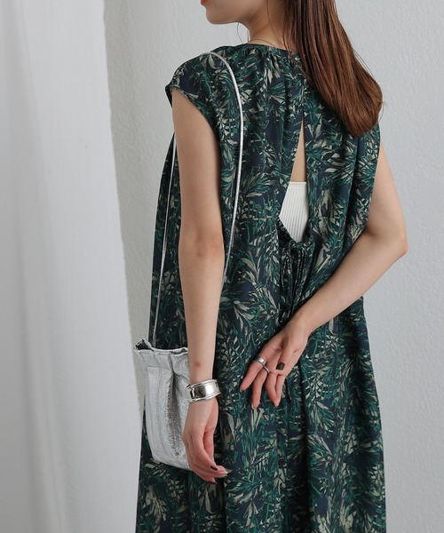 COLONY 2139（コロニートゥーワンスリーナイン）の「ボタニカルサック