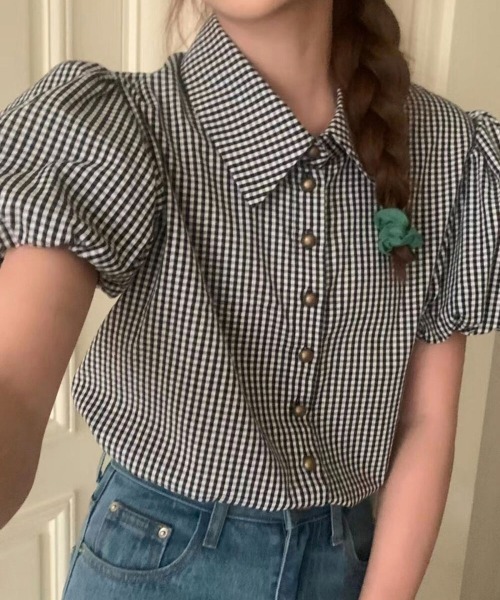 Chick(チック)の「ギンガムチェックパフスリーブ半袖トップス(シャツ/ブラウス・レディース・ブラック/グリーン・FREE)」の1枚目の写真