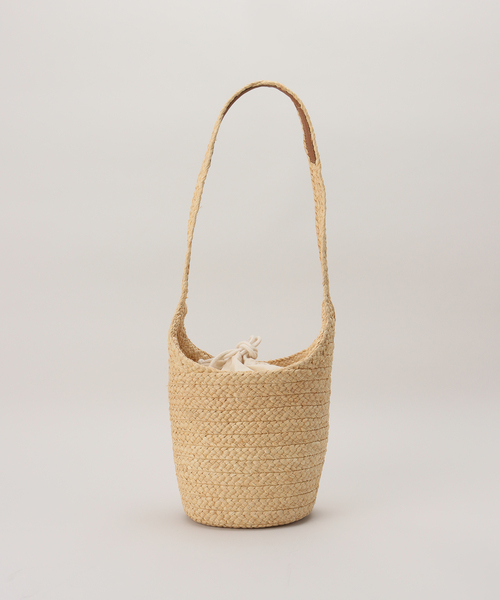 Helen Kaminski（ヘレンカミンスキー）の「≪一部店舗+WEB限定≫【HELEN KAMINSKI/ヘレン カミンスキー】CAMARIL S BRIDLE（かごバッグ・レディース・ベージュ/チャコールグレー・FREE）」の2枚目の写真