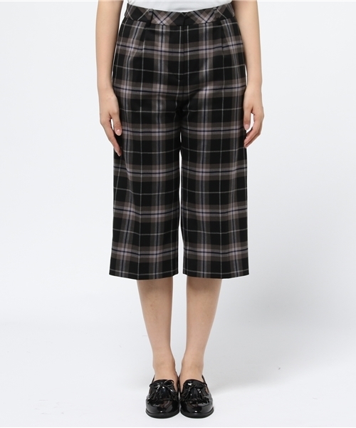 NATURAL BEAUTY BASIC（ナチュラルビューティーベーシック）の「チェックガウチョパンツ（その他パンツ・レディース・グレー系その他/ブラック系その他・X-SMALL/SMALL/MEDIUM）」の3枚目の写真