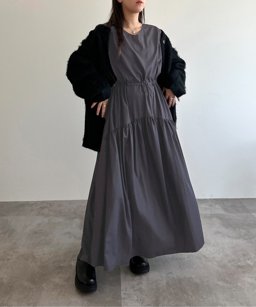 apres jour mignon(アプレジュールミニョン)の「ドロスト袖ボリュームワンピース【ZOZOTOWN限定アイテム】(ワンピース・レディース・ブラック/グレイッシュベージュ/チャコールグレー・MEDIUM/X-LARGE/SMALL)」の7枚目の写真