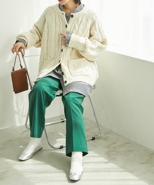 Chaco closet（チャコ クローゼット）の「フィッシャーマンオーバーサイズクルーネックケーブルニットカーディガン（カーディガン/ボレロ・レディース・ダークグリーン/グレー/ネイビー/アイボリー・FREE）」の8枚目の写真