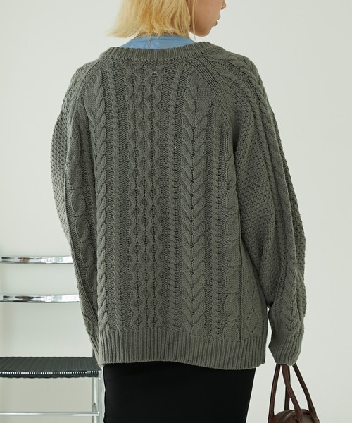 Chaco closet（チャコ クローゼット）の「フィッシャーマンオーバーサイズクルーネックケーブルニットカーディガン（カーディガン/ボレロ・レディース・ダークグリーン/グレー/ネイビー/アイボリー・FREE）」の12枚目の写真