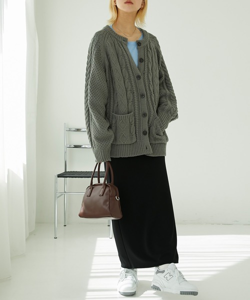 Chaco closet（チャコ クローゼット）の「フィッシャーマンオーバーサイズクルーネックケーブルニットカーディガン（カーディガン/ボレロ・レディース・ダークグリーン/グレー/ネイビー/アイボリー・FREE）」の15枚目の写真