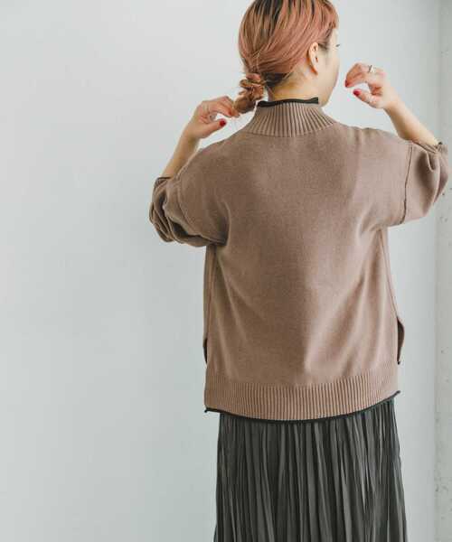 ITEMS URBANRESEARCH（アイテムズ アーバンリサーチ）の「『洗濯可』ハイショクハイネックニット（ニット/セーター・レディース・ブルー/オレンジ/グレー/モカ/オフホワイト・FREE）」の17枚目の写真