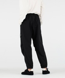 77875675b_b_04_215.jpg
