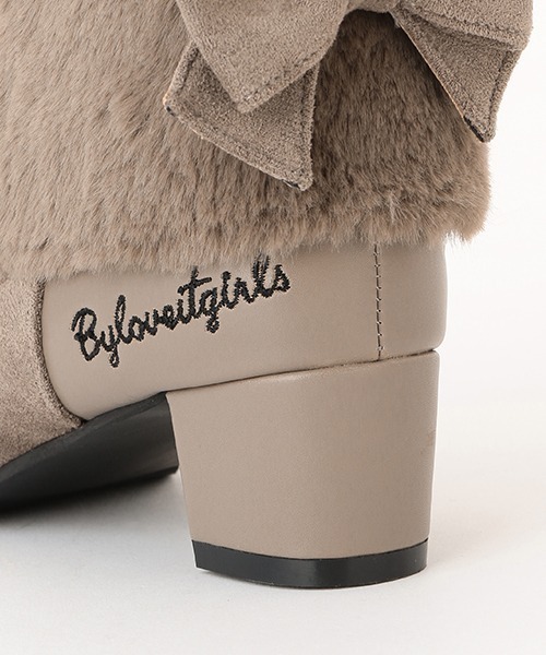 by LOVEiT(バイラビット)の「ファー取り外しブーティ(スニーカー・キッズ・ブラック/グレー・22cm/24cm/21cm/23cm)」の15枚目の写真