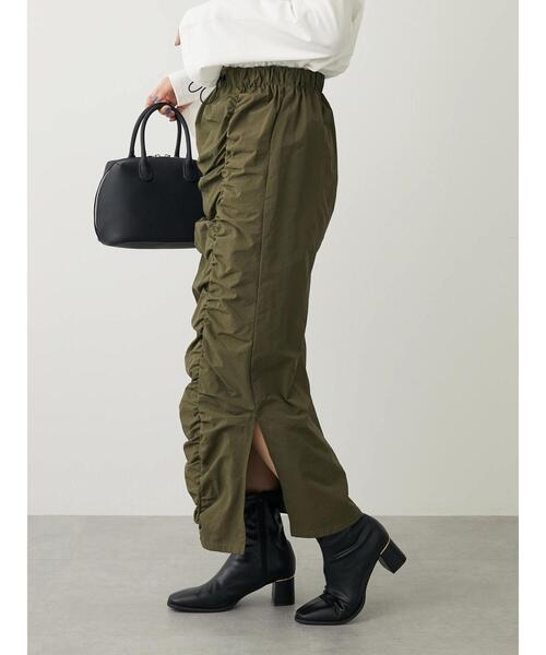 RAY CASSIN FAVORI（レイカズンフェバリ）の「・RAY　CASSIN　フロントギャザーナロースカート（スカート・レディース・ブラック/カーキ・FREE）」の5枚目の写真