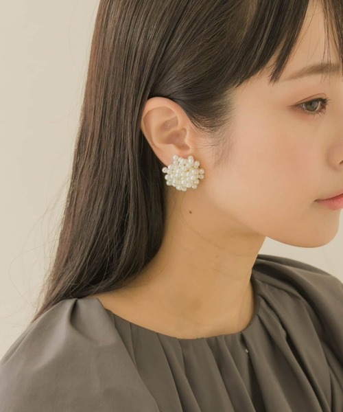 SMELLY（スメリー）の「ツブツブパールボリュームイヤリング（イヤリング・レディース・アイボリー・-）」の7枚目の写真