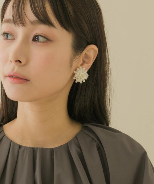 SMELLY（スメリー）の「ツブツブパールボリュームイヤリング（イヤリング・レディース・アイボリー・-）」の8枚目の写真