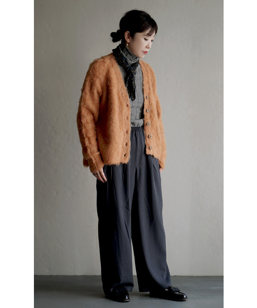 apartment department(アパートメントデパートメント)の「ツータック ワイドテーパードパンツ(その他パンツ・レディース・ベージュ/スミクロ/アイボリー/ダークベージュ/オフホワイト・フリー)」の13枚目の写真