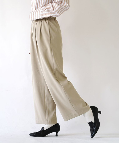 apartment department(アパートメントデパートメント)の「ツータック ワイドテーパードパンツ(その他パンツ・レディース・ベージュ/スミクロ/アイボリー/ダークベージュ/オフホワイト・フリー)」の21枚目の写真