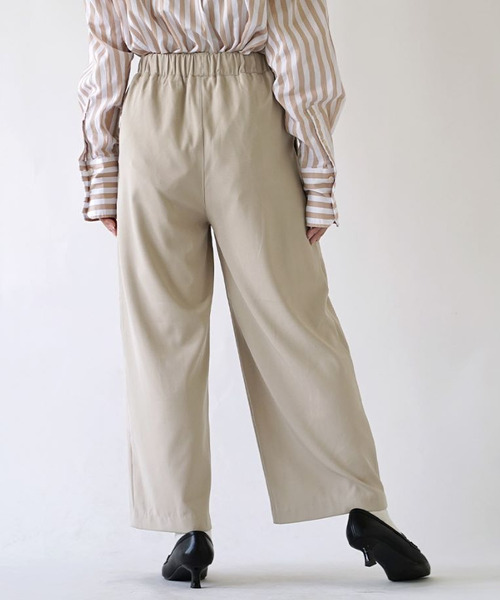 apartment department(アパートメントデパートメント)の「ツータック ワイドテーパードパンツ(その他パンツ・レディース・ベージュ/スミクロ/アイボリー/ダークベージュ/オフホワイト・フリー)」の22枚目の写真