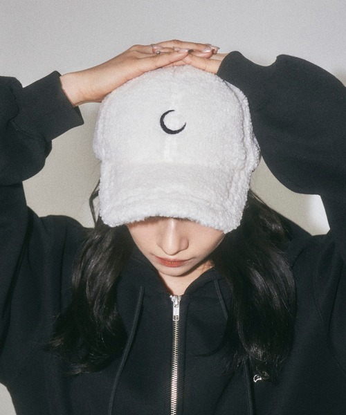 ANDGEEBEE（アンジービー）の「UNISEX ムーンボアキャップ（キャップ・レディース・ホワイト/ブラック・FREE）」の6枚目の写真