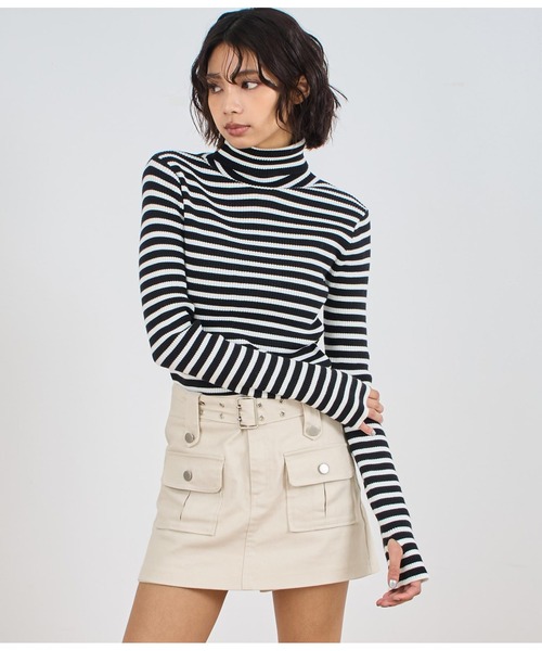 ANAP(アナップ)の「フィンガーホールタートルネックリブニットトップス(ニット/セーター・レディース・オフホワイト/グレー/ホワイト×ブラック/ブラック系その他/レッド/ブラック/ブラック×ホワイト/ベージュ・FREE)」の6枚目の写真