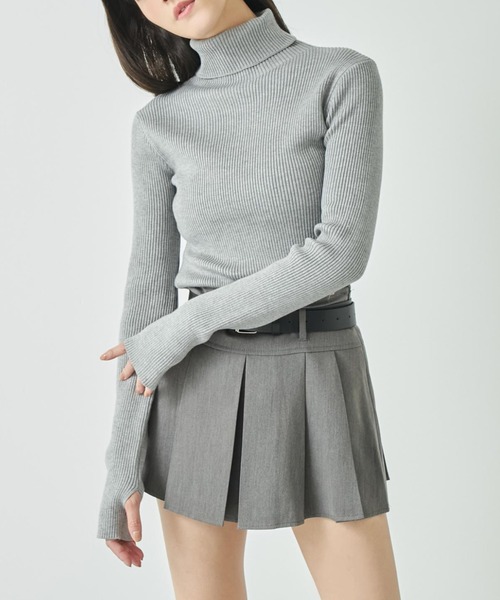 ANAP(アナップ)の「フィンガーホールタートルネックリブニットトップス(ニット/セーター・レディース・オフホワイト/グレー/ホワイト×ブラック/ブラック系その他/レッド/ブラック/ブラック×ホワイト/ベージュ・FREE)」の8枚目の写真