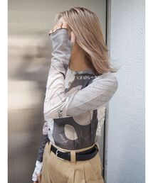 グラフィックメローシアートップス