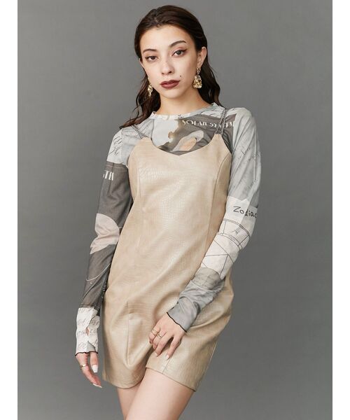 EVRIS(エヴリス)の「グラフィックメローシアートップス(Tシャツ/カットソー・レディース・ネイビー/ブラック・FREE)」の19枚目の写真