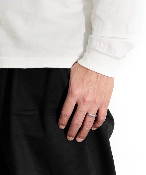 TOM WOOD（トムウッド）の「【TOMWOOD(トムウッド)】Knut Ring (M) シルバーリング 指輪（リング・メンズ・シルバー・58/60/62）」の12枚目の写真