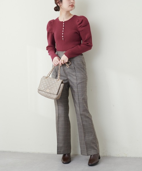 natural couture(ナチュラルクチュール)の「ちび金釦ジゴスリーブニット(ニット/セーター・レディース・レッド系その他/グレイッシュベージュ/グレー系その他/アイボリー/ブラック・FREE)」の13枚目の写真
