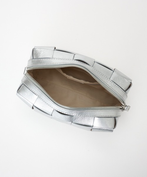 IACUCCI（イアクッチ）の「ベルタ S LAMINATO（ショルダーバッグ