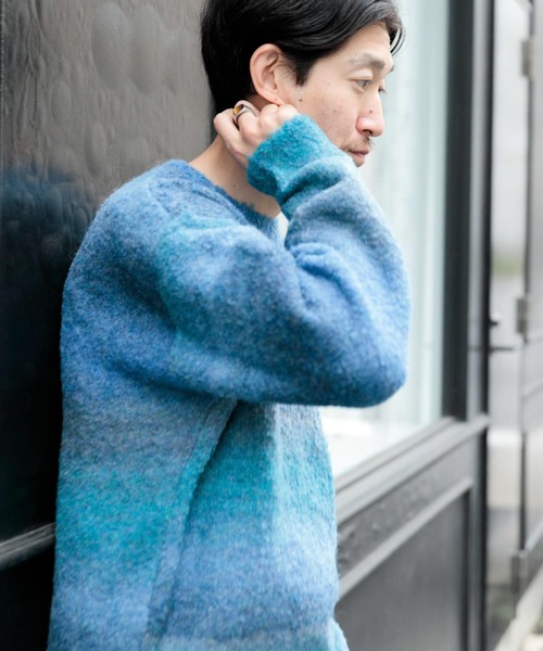 ITEMS URBANRESEARCH(アイテムズ アーバンリサーチ)の「スペースダイ ウール混ブークレニットプルオーバー(ニット/セーター・メンズ・グレー/ブルー/オレンジ・LARGE/MEDIUM)」の3枚目の写真