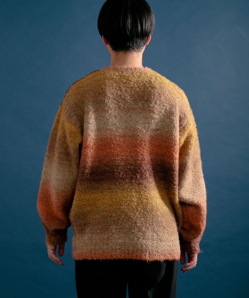 ITEMS URBANRESEARCH(アイテムズ アーバンリサーチ)の「スペースダイ ウール混ブークレニットプルオーバー(ニット/セーター・メンズ・グレー/ブルー/オレンジ・LARGE/MEDIUM)」の22枚目の写真