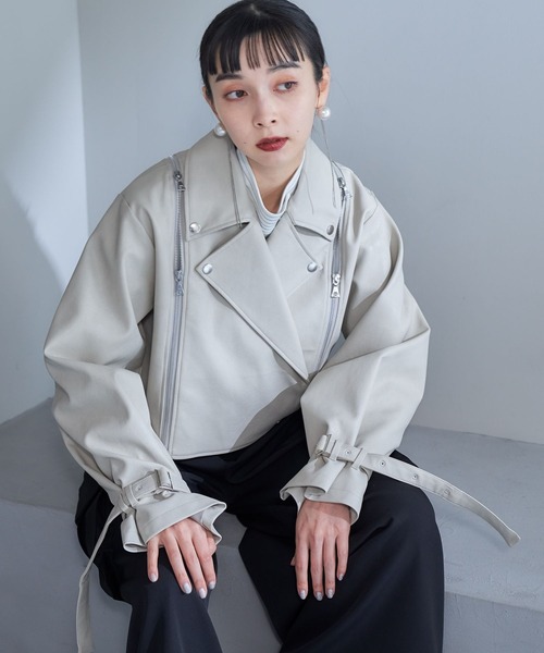 HARE(ハレ)の「フェイクレザージップライダース(HARE)(ライダースジャケット・レディース・アイボリー/ブラック・FREE)」の3枚目の写真