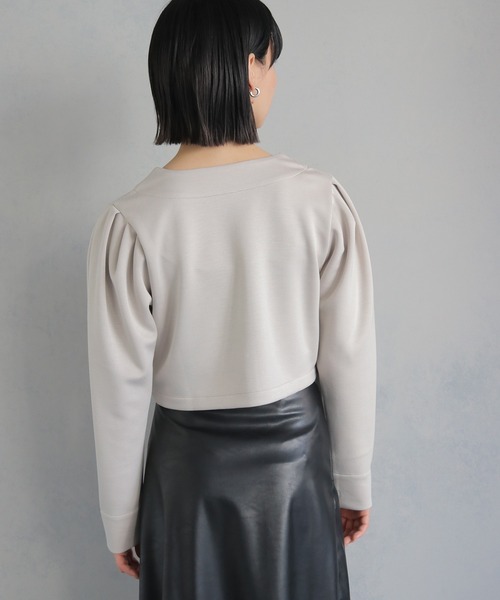 cheriella(シェリエラ)の「【cheriella】WEB限定タックパフスリーブジャケット WEB LIMITED TUCK PUFF SLEEVE JACKET(ノーカラージャケット・レディース・グレイッシュベージュ/グレイッシュブルー/チャコールグレー・M)」の21枚目の写真