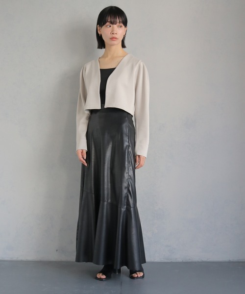 cheriella(シェリエラ)の「【cheriella】WEB限定タックパフスリーブジャケット WEB LIMITED TUCK PUFF SLEEVE JACKET(ノーカラージャケット・レディース・グレイッシュベージュ/グレイッシュブルー/チャコールグレー・M)」の22枚目の写真