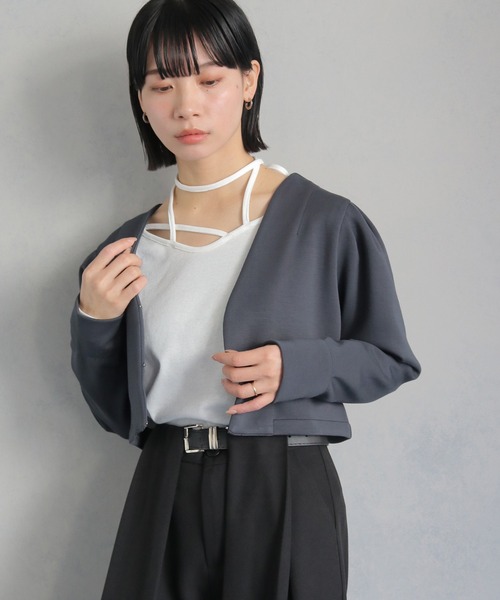 cheriella(シェリエラ)の「【cheriella】WEB限定タックパフスリーブジャケット WEB LIMITED TUCK PUFF SLEEVE JACKET(ノーカラージャケット・レディース・グレイッシュベージュ/グレイッシュブルー/チャコールグレー・M)」の8枚目の写真