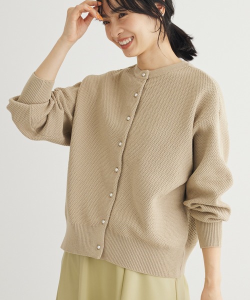 Green Parks(グリーンパークス)の「2way パール釦ニットプルオーバー(ニット/セーター・レディース・ダークネイビー/ベージュ/アイボリー/サックスブルー・FREE)」の2枚目の写真