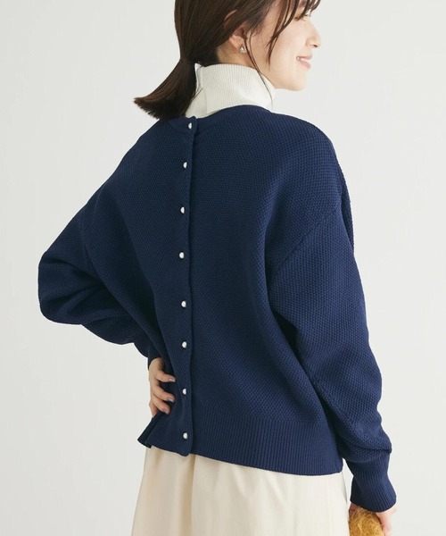 Green Parks(グリーンパークス)の「2way パール釦ニットプルオーバー(ニット/セーター・レディース・ダークネイビー/ベージュ/アイボリー/サックスブルー・FREE)」の4枚目の写真