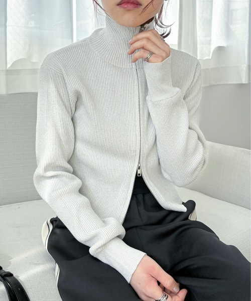 EPIMI E'PIMMY（エピミエピミー）の「【ハンドウォッシャブル】ダブルジップラメリブニット（ニット/セーター・レディース・オフホワイト/グレー/クリーム/ブラック・MEDIUM）」の2枚目の写真