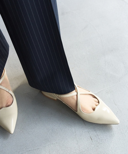 LE TALON(ルタロン)の「ポインテッドクロスハートストラップフラット(その他シューズ・レディース・アイボリー/ブラックミックス・22.5cm/23cm/23.5cm/24cm/25cm/22cm/24.5cm)」の5枚目の写真