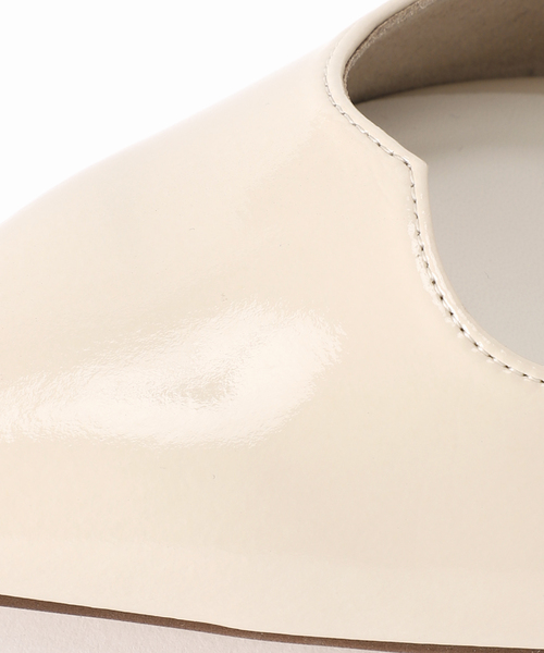 LE TALON(ルタロン)の「ポインテッドクロスハートストラップフラット(その他シューズ・レディース・アイボリー/ブラックミックス・22.5cm/23cm/23.5cm/24cm/25cm/22cm/24.5cm)」の17枚目の写真