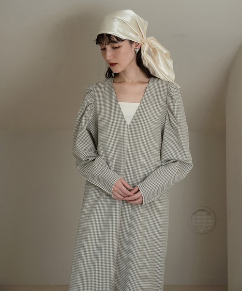 lawgy(ラウジー)の「v shoulder puff check op / vショルダーパフチェックワンピ(ワンピース・レディース・ホワイト/ベージュ・FREE)」の4枚目の写真