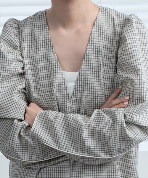 lawgy(ラウジー)の「v shoulder puff check op / vショルダーパフチェックワンピ(ワンピース・レディース・ホワイト/ベージュ・FREE)」の7枚目の写真