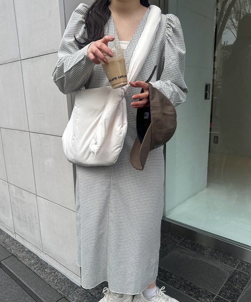 lawgy(ラウジー)の「v shoulder puff check op / vショルダーパフチェックワンピ(ワンピース・レディース・ホワイト/ベージュ・FREE)」の14枚目の写真