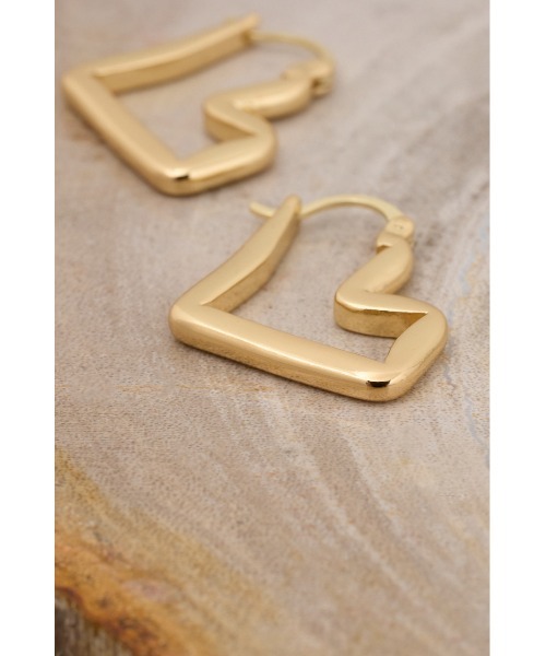 AZUL by moussy（アズールバイマウジー）の「ニュアンスハートシェイプドフープピアス（ピアス（両耳用）・レディース・ゴールド系その他/シルバー・FREE）」の11枚目の写真