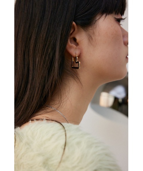 AZUL by moussy（アズールバイマウジー）の「ニュアンスハートシェイプドフープピアス（ピアス（両耳用）・レディース・ゴールド系その他/シルバー・FREE）」の8枚目の写真